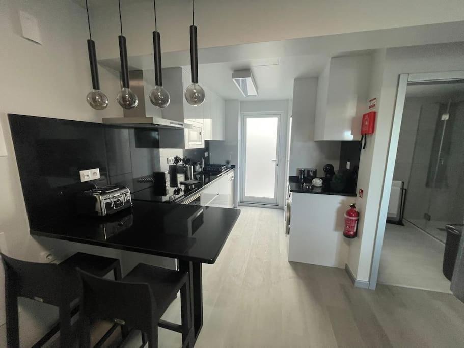 Leilighet Luxurious T2 Varandas Xiii *