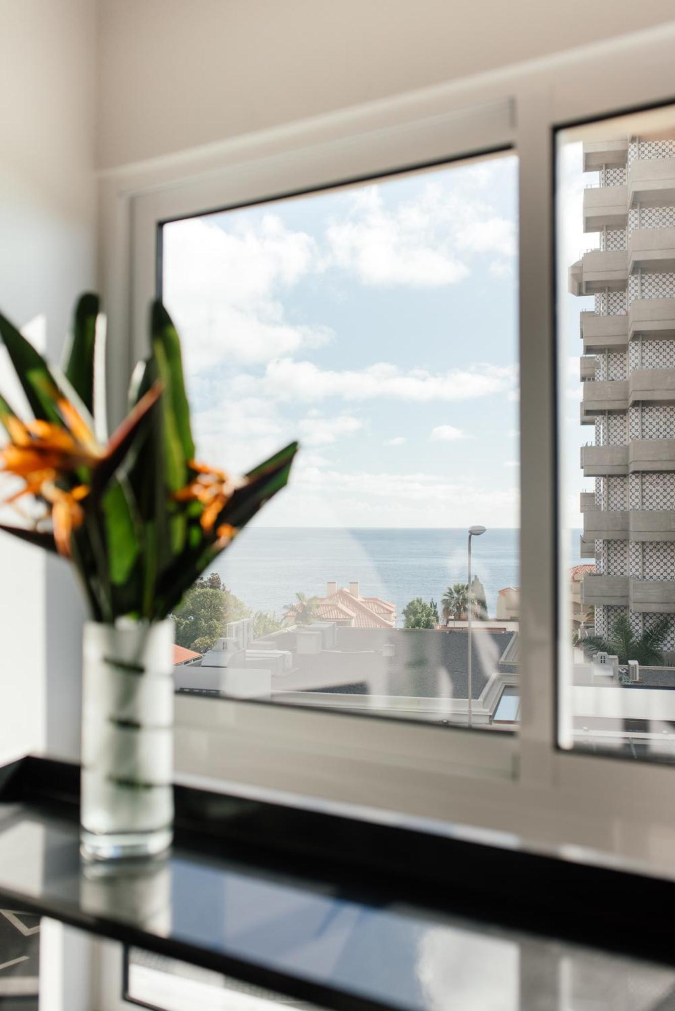 Luxurious T2 Varandas Xiii * Funchal (Madeira)